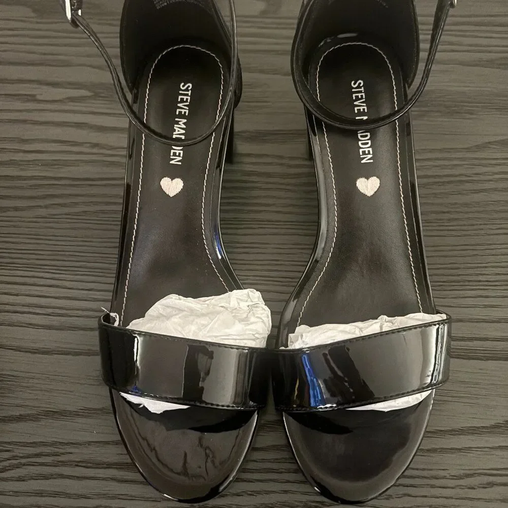 NEW! Steve Madden Girls Shoes Carrson Heeled Sandal, Black Patent, 5 - 1164
